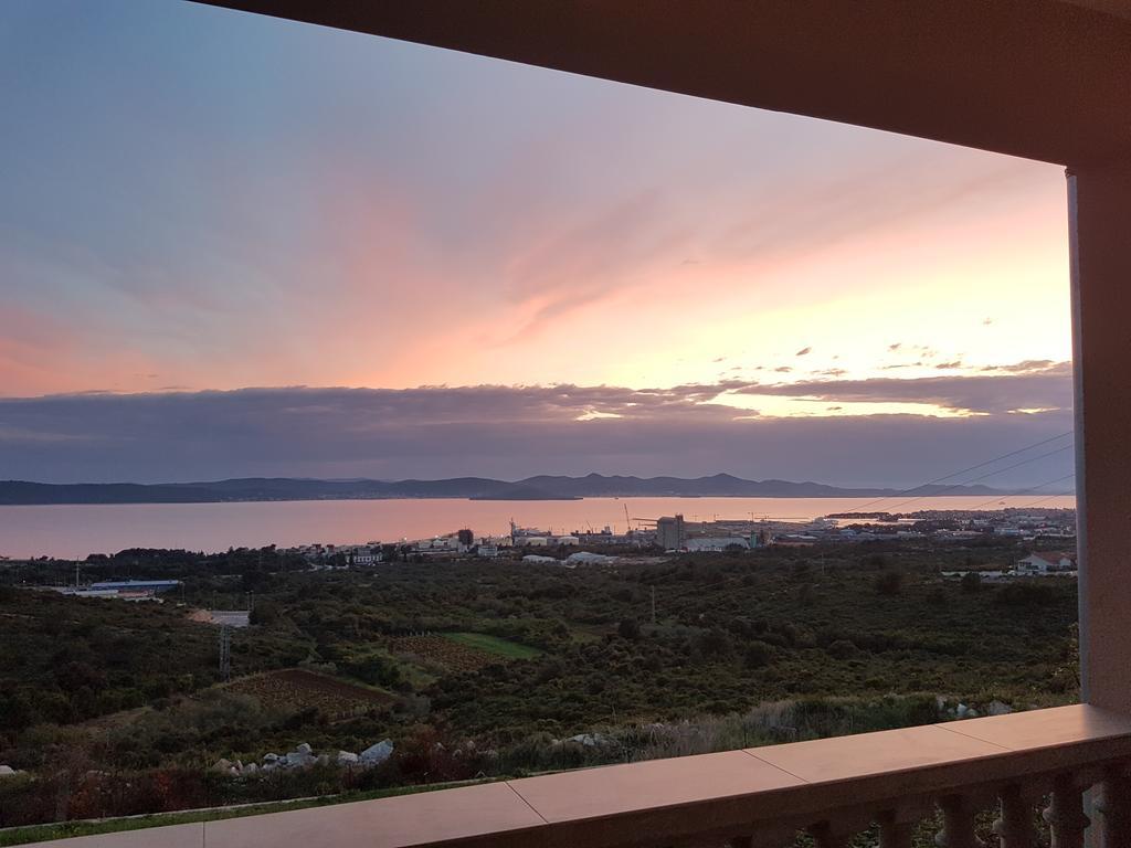 Sunset Apartment *